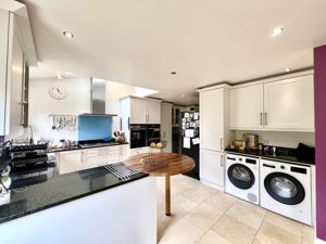 Kitchen- click for photo gallery